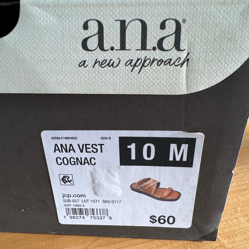 NWT a.n.a Women's Vest flat sandals in Cognac Buckle Strap Size 10 - Picture 10 of 10